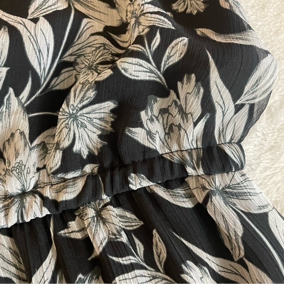 Lauren Ralph Lauren, floral peasant dress, elastic waist, sheer sleeve size 12 - Picture 12 of 14